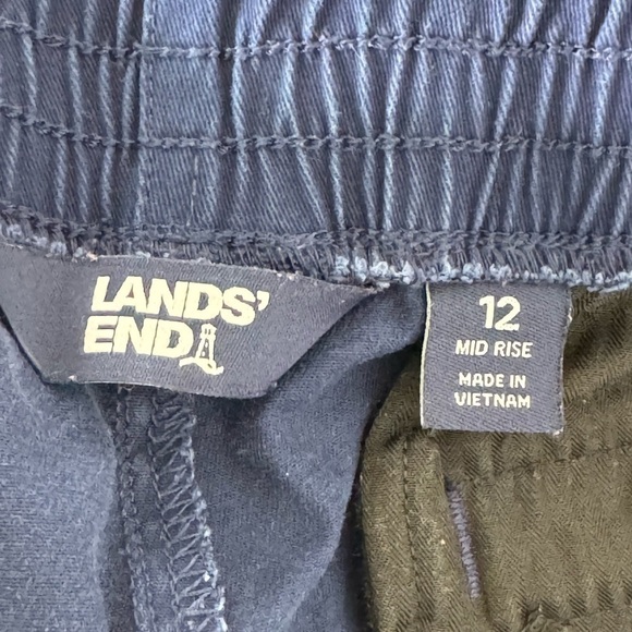 Lands' End Blue Flat Front Shorts Casual Style - Picture 4 of 9